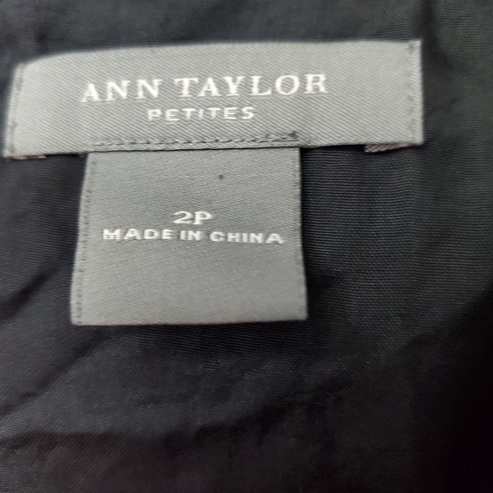 ANN TAYLOR BLACK PIN STRIPED PLEATED A-LINE SKIRT - Picture 3 of 4